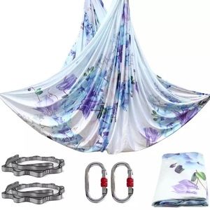 CityBelleContent Presents FITNESS:  Aerial yoga Equipment swing Trapeze 🏋🏽‍♀️